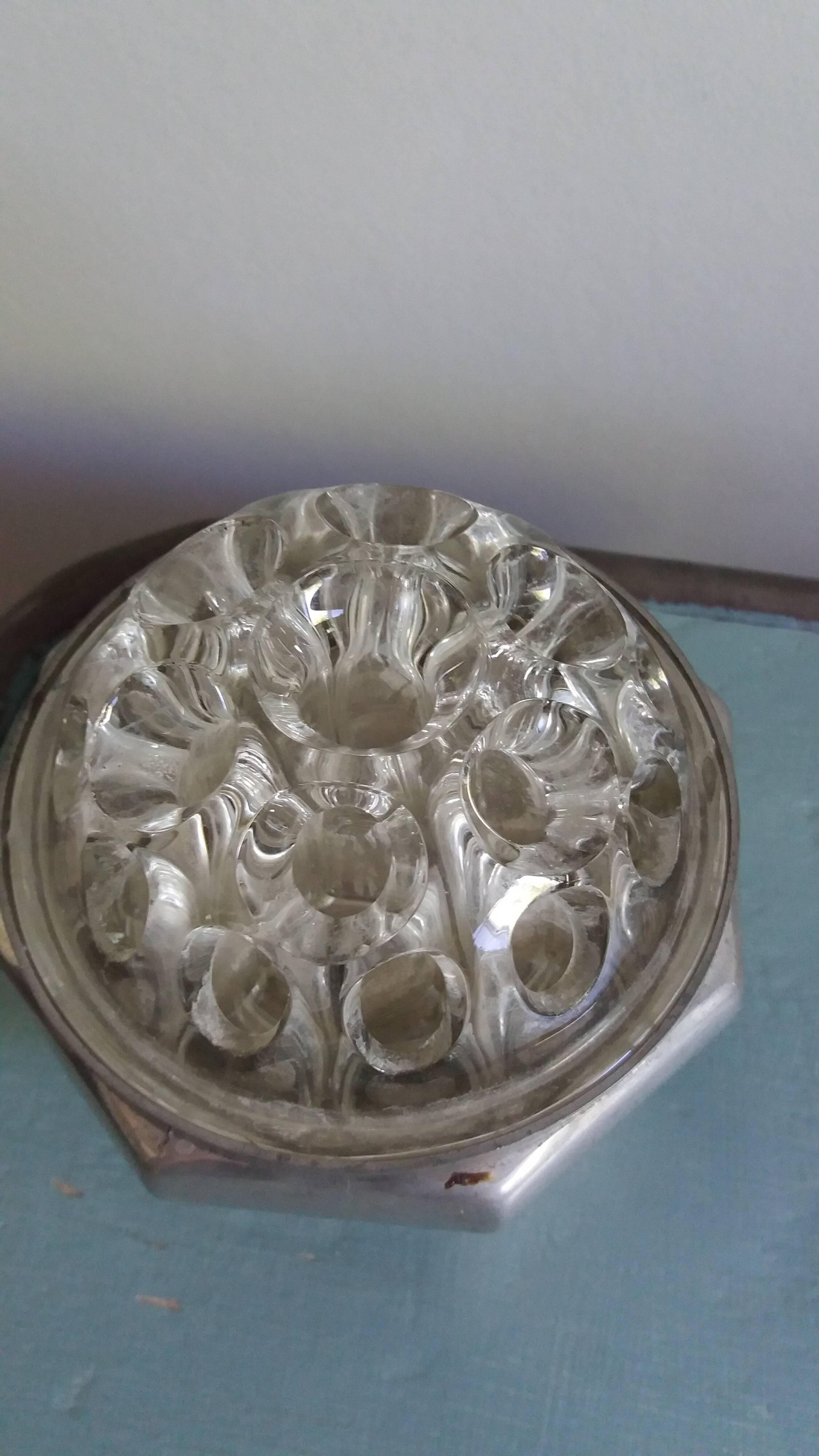 Flower vase in glass VMC Reims and pewter bowl from Manoir Paris