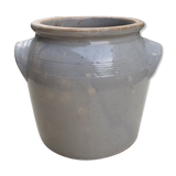 Enamelled pot in sleet