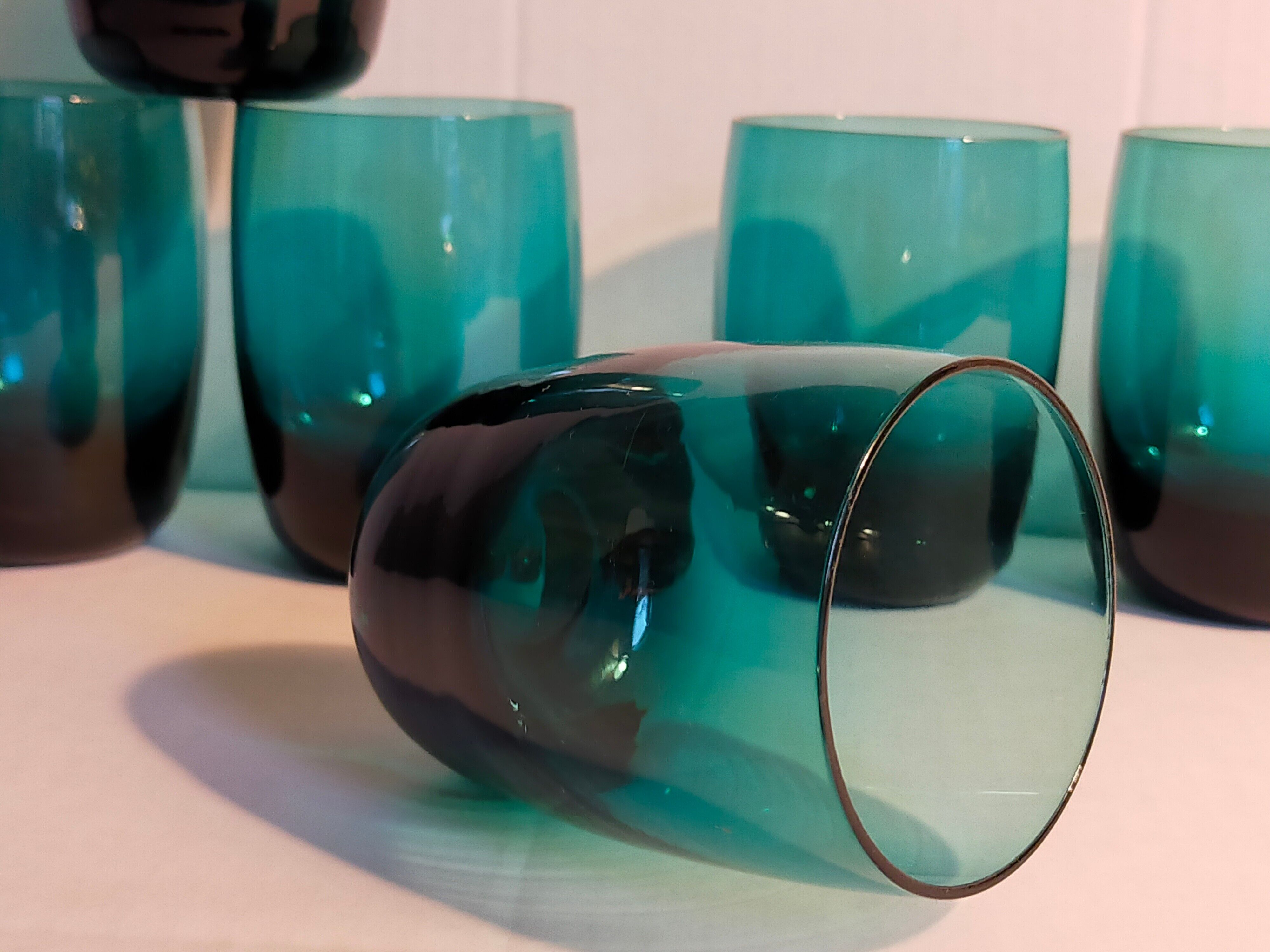 Six verres de verrier bleus paon vintages