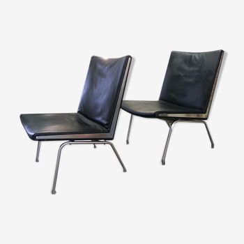 Paire de fauteuils "airport AP40" de Hans J Wegner