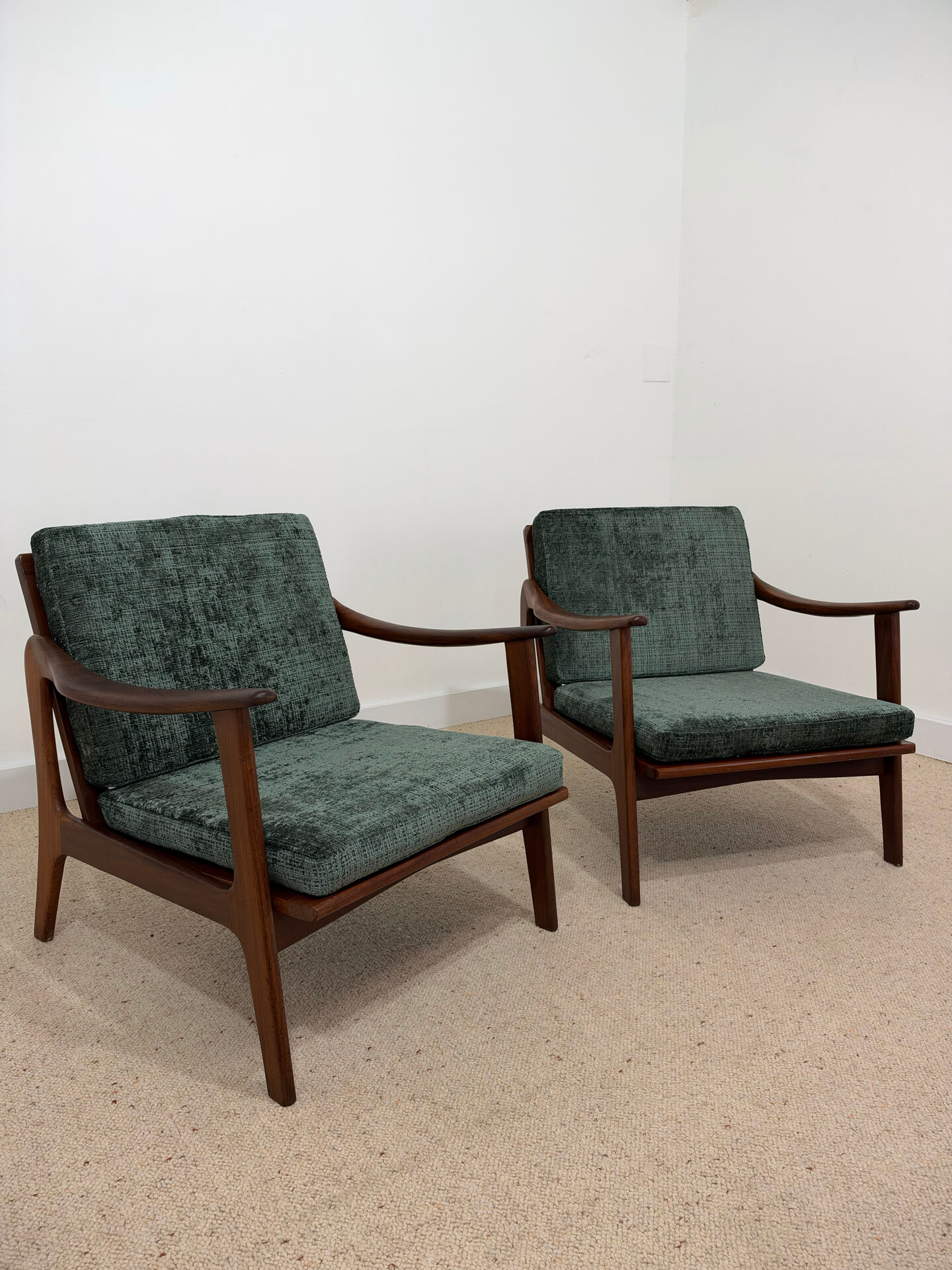 Pair of vintage Scandinavian armchairs – 1960s/70s
