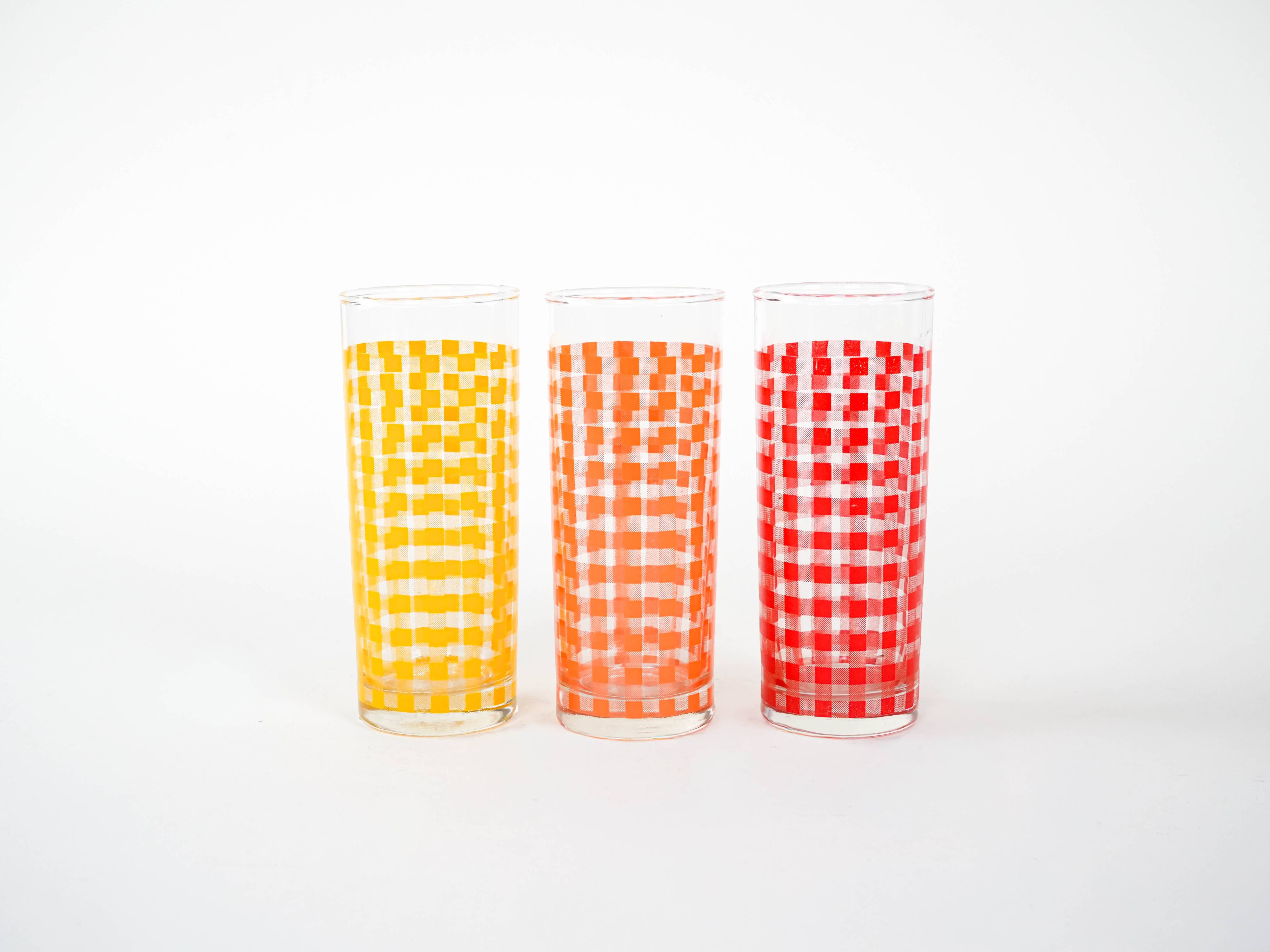 Ensemble de trois verres, design danois, années 1970, fabriqué au Danemark.