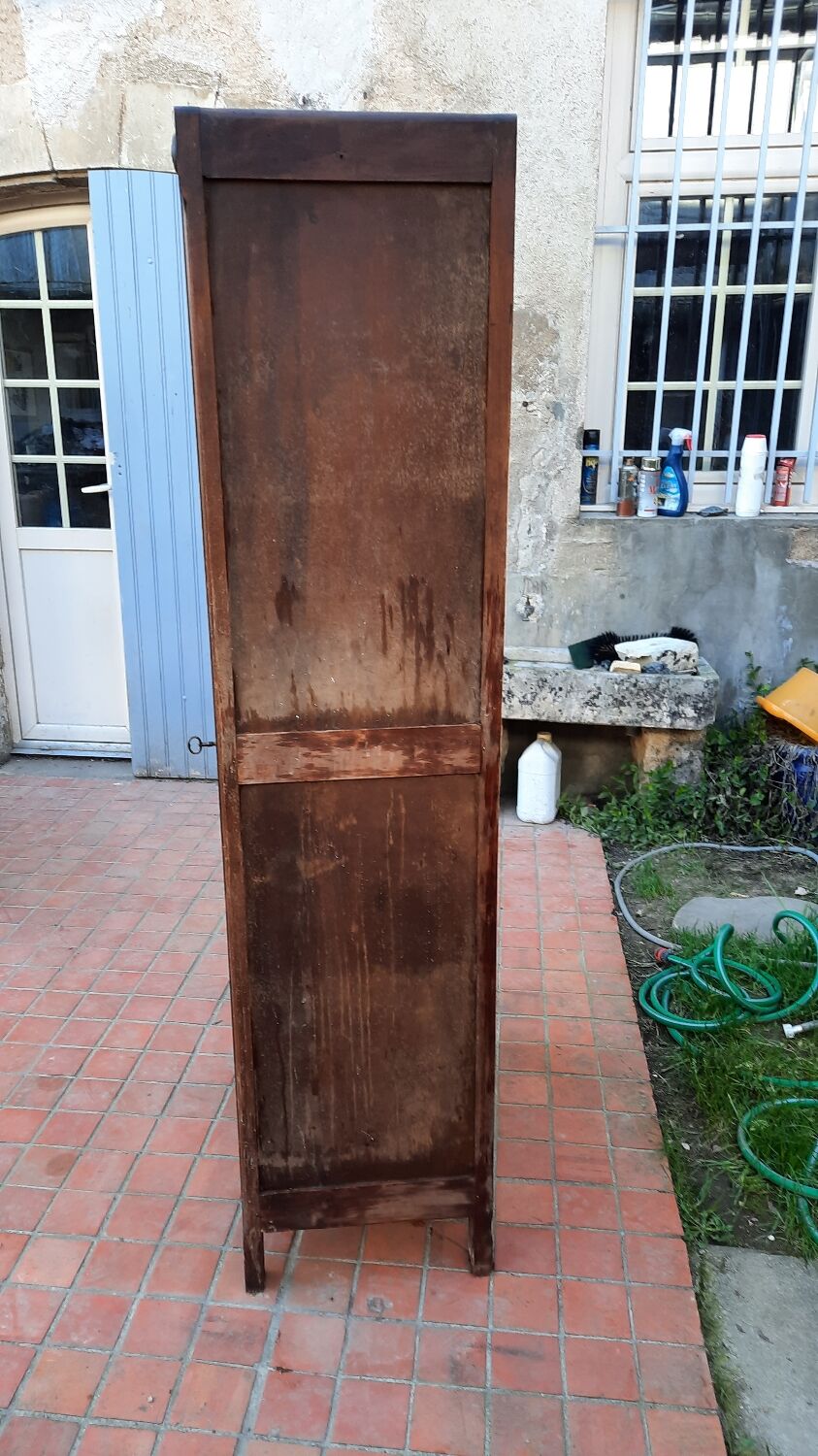Armoire parisienne