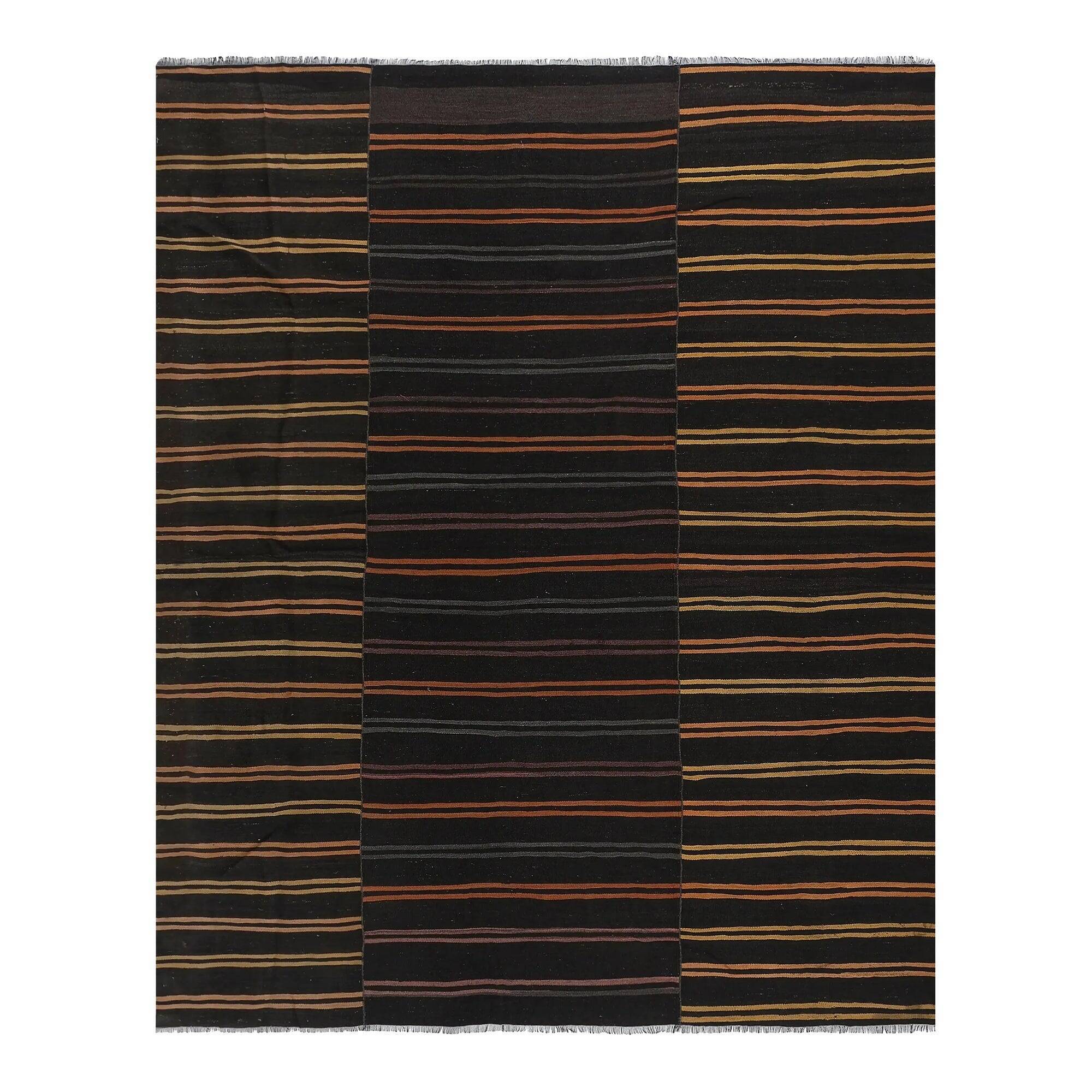 Vintage Turkish kilim, handwoven, 325x372 cm.