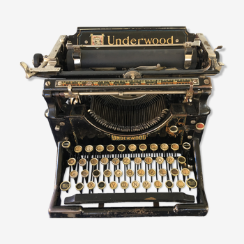 Underwood Typewriter, 1900