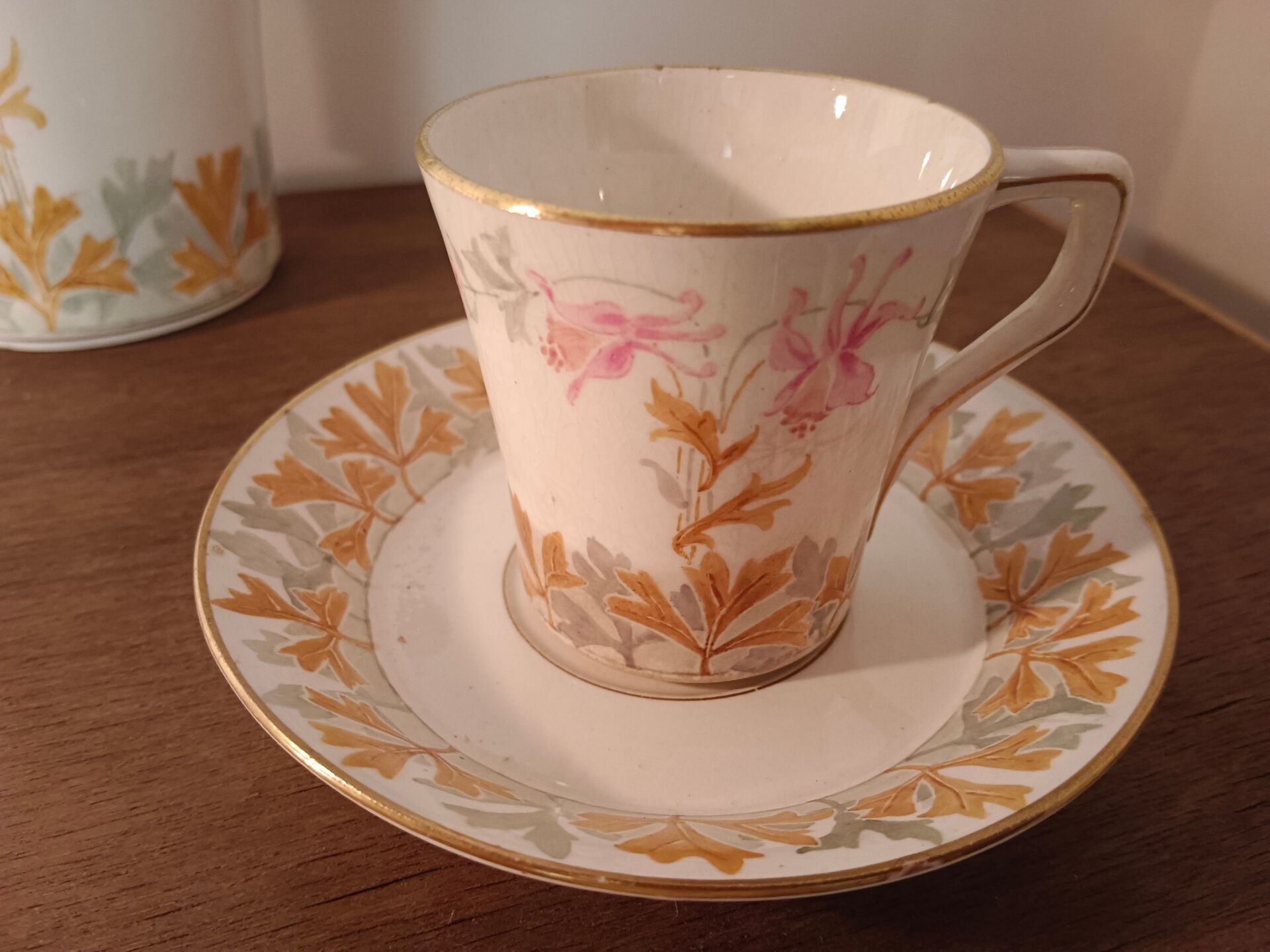 Art Nouveau coffee service in fine Maastricht earthenware (Céra Company)