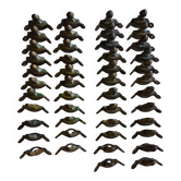 48 Embouts de fixation triangulaire pour barre de tapis d'escalier. Bronze, 19ème