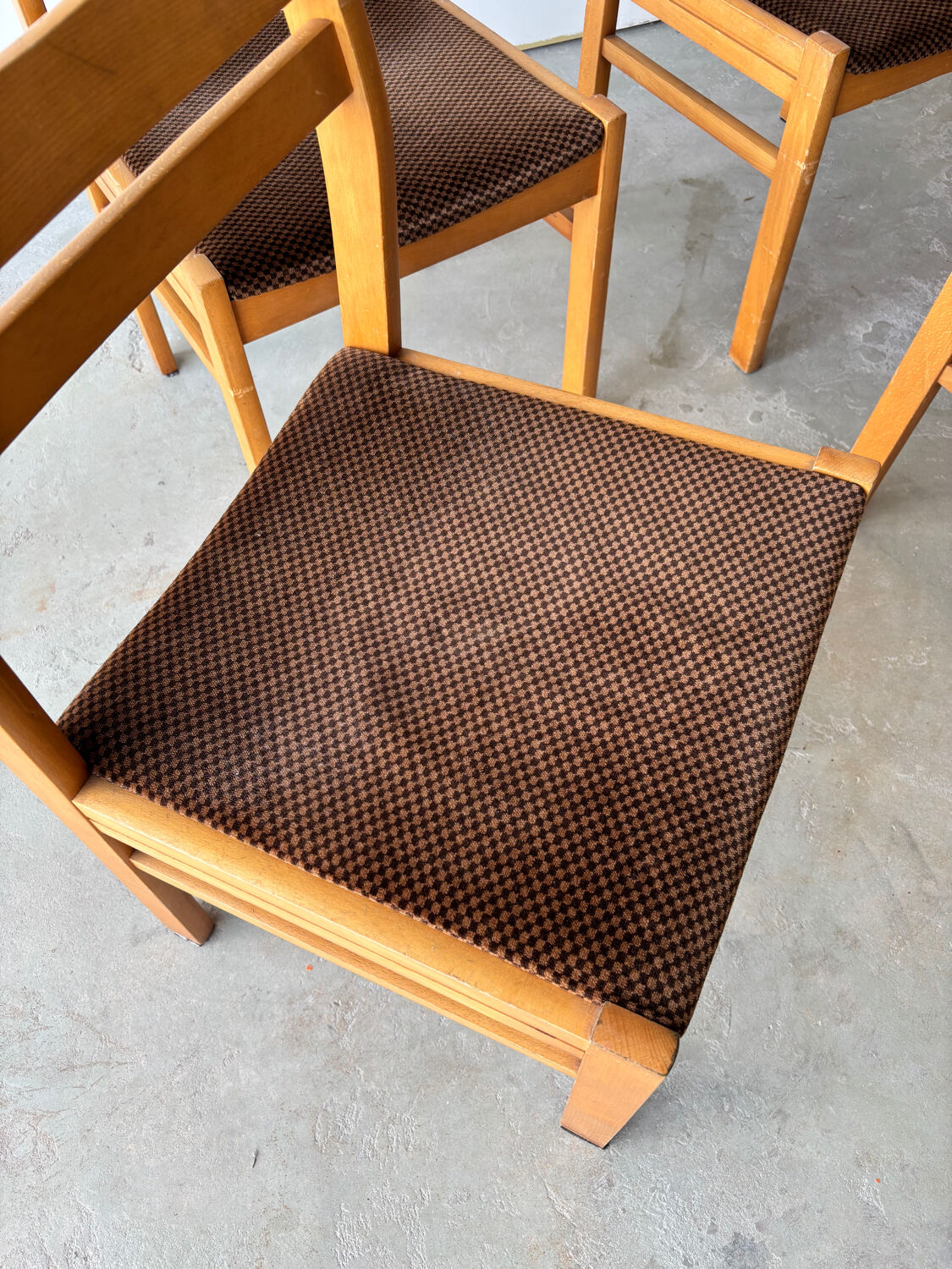 Set of 6 beech frame chairs in vintage 70s Scandinavian style.