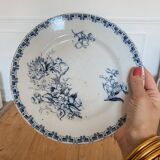 Plate on foot