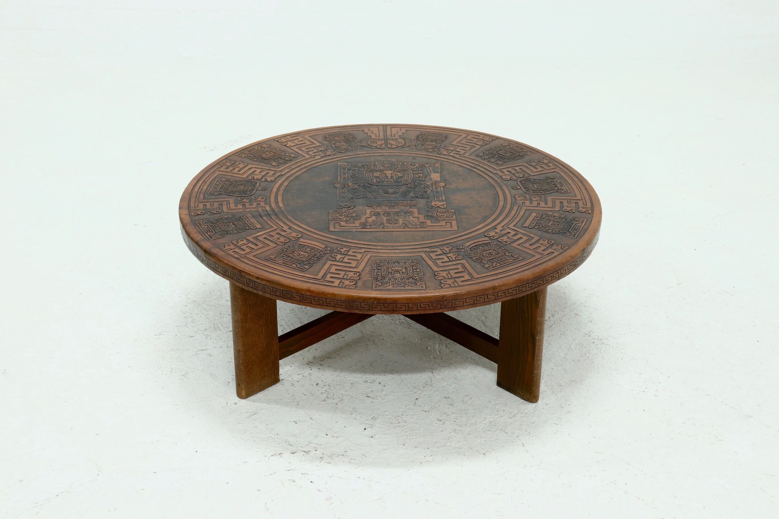 Round Coffee Table by Angel Pazmino for Muebles de Estilo 1960s