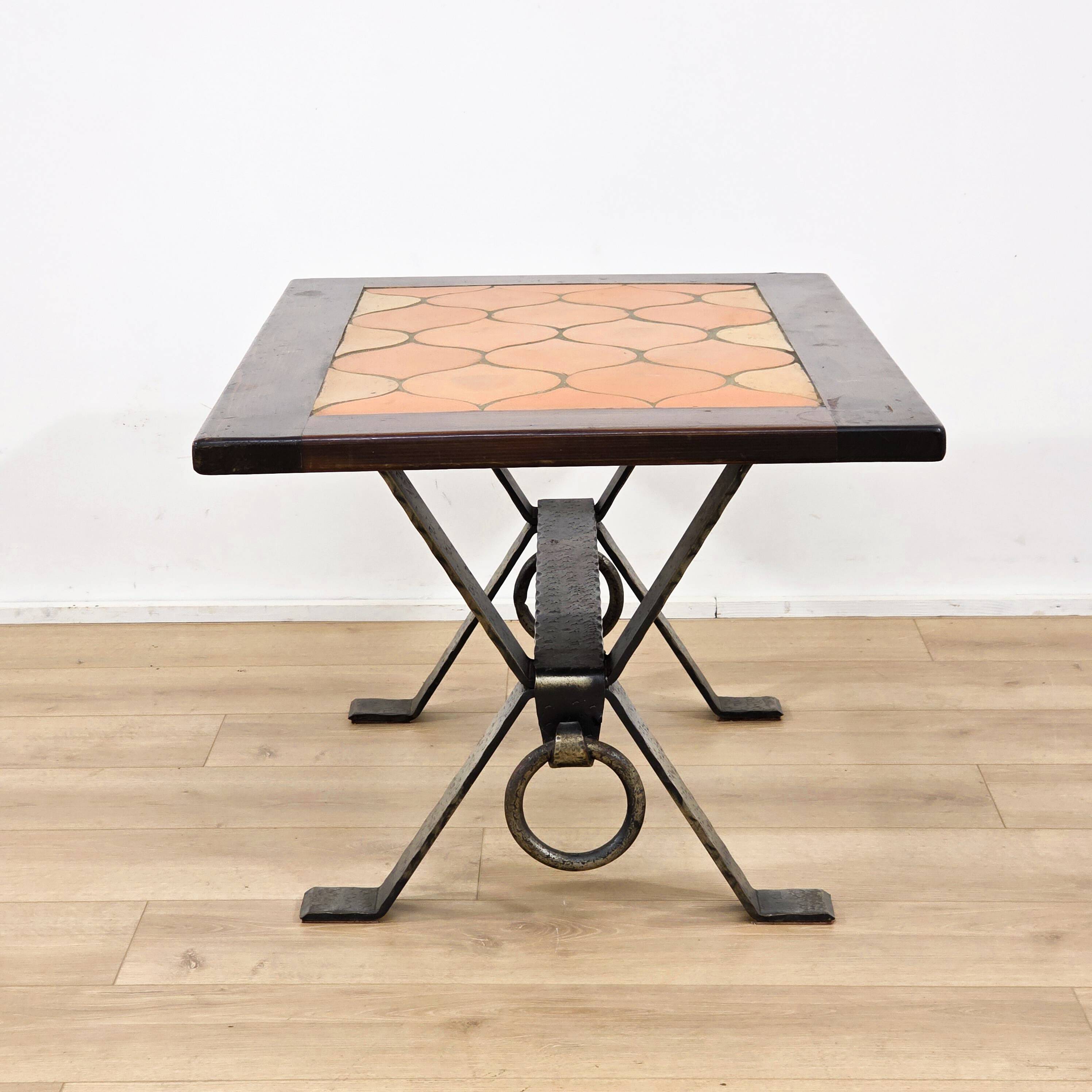 Superbe table basse en fer forgé et céramique - 1960