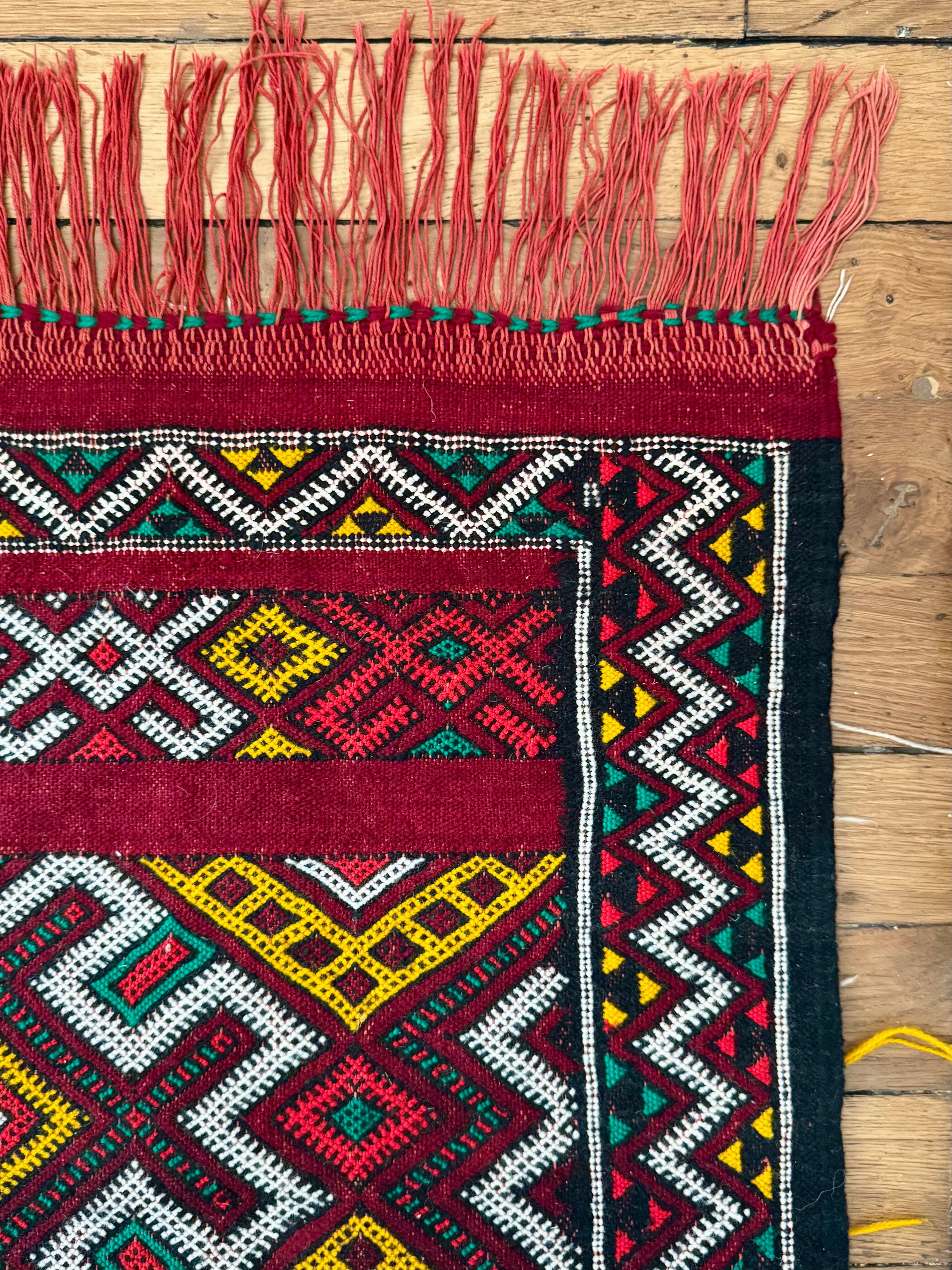 Tapis berbère marocain fait main – pièce artisanale unique