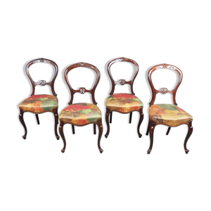 Ensemble de quatre chaises