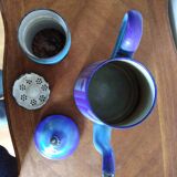 Cafetière émaillée bleue