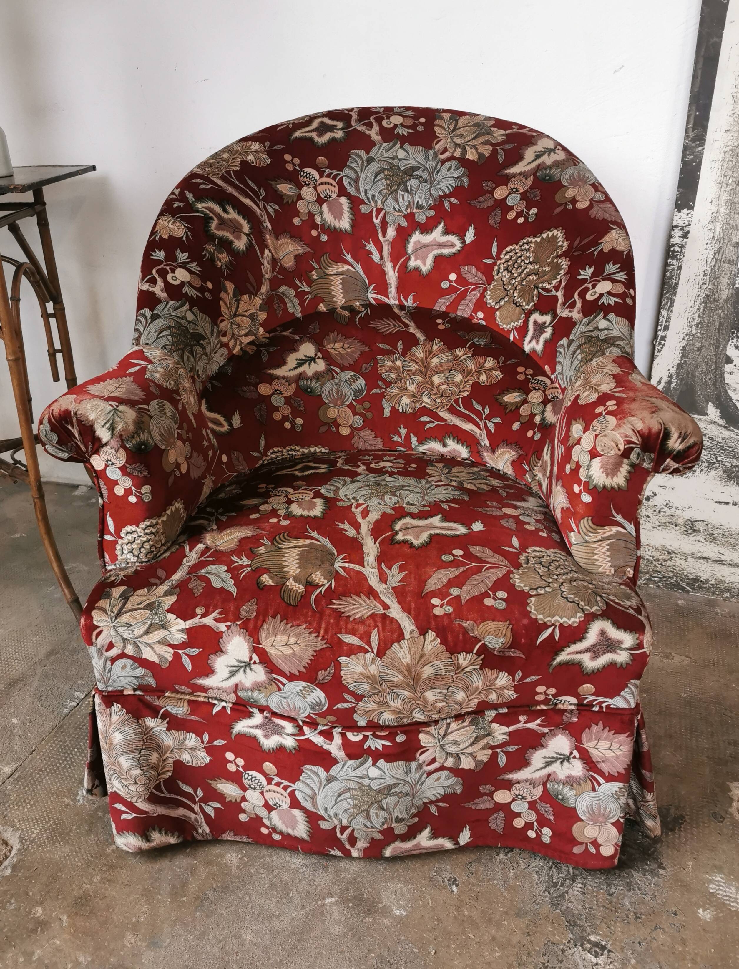 Velvet toad armchair