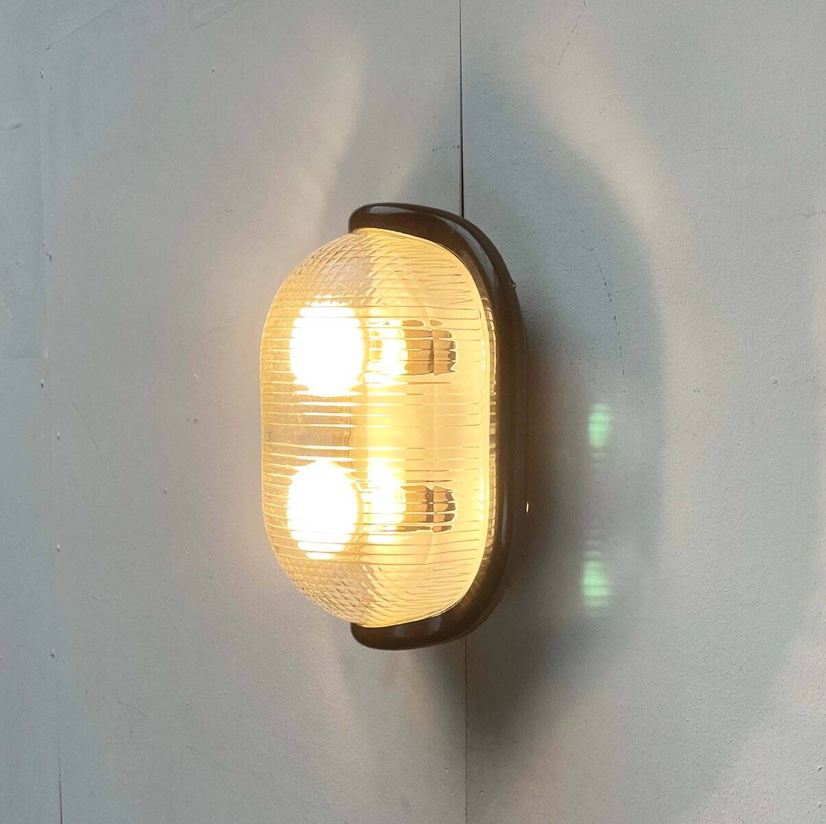 Wall Lamp Walnut Space Age Style Italian Modern Mid-Century by Achille Castiglioni for Flos, 1970s