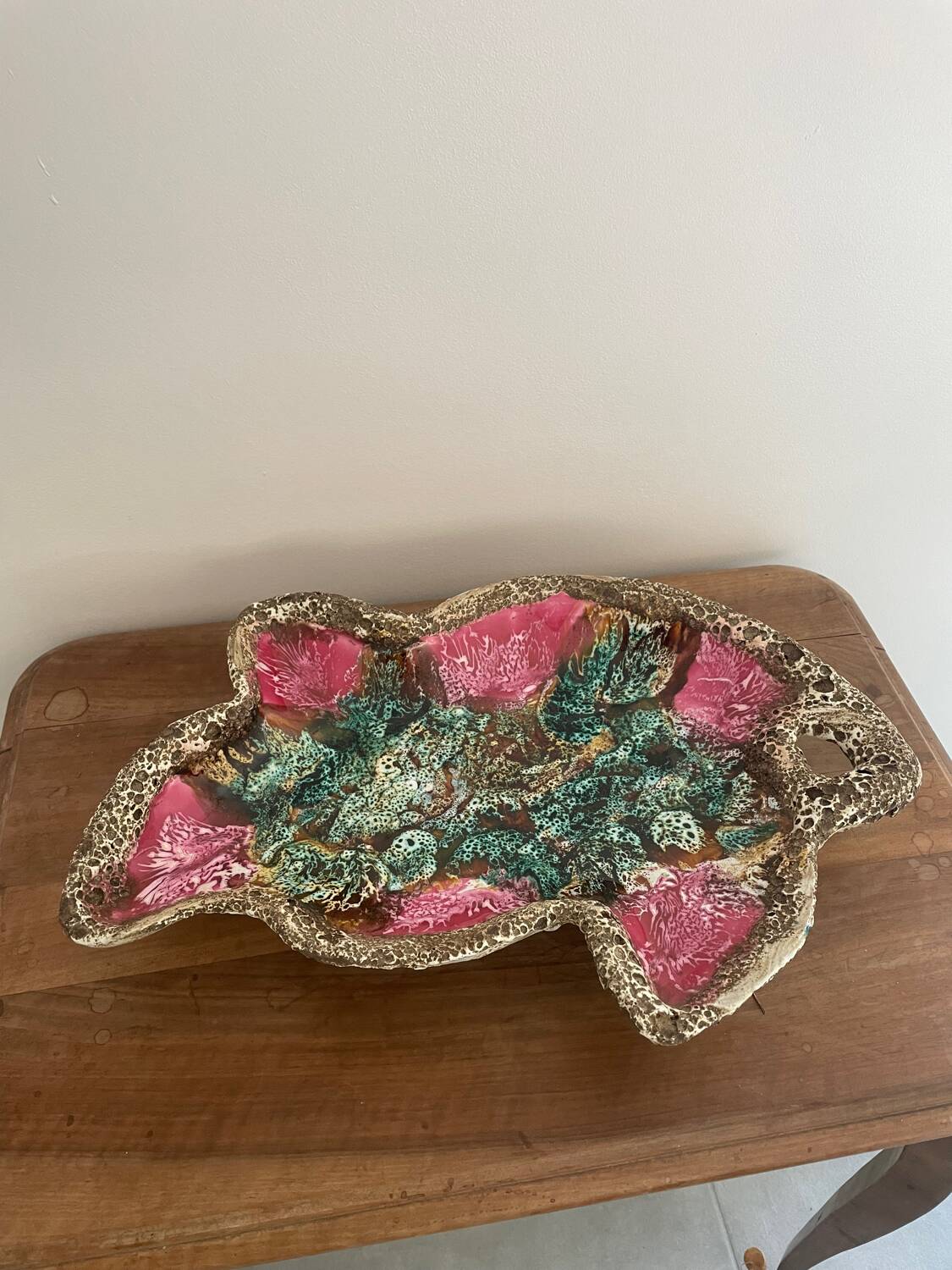 Enameled tray