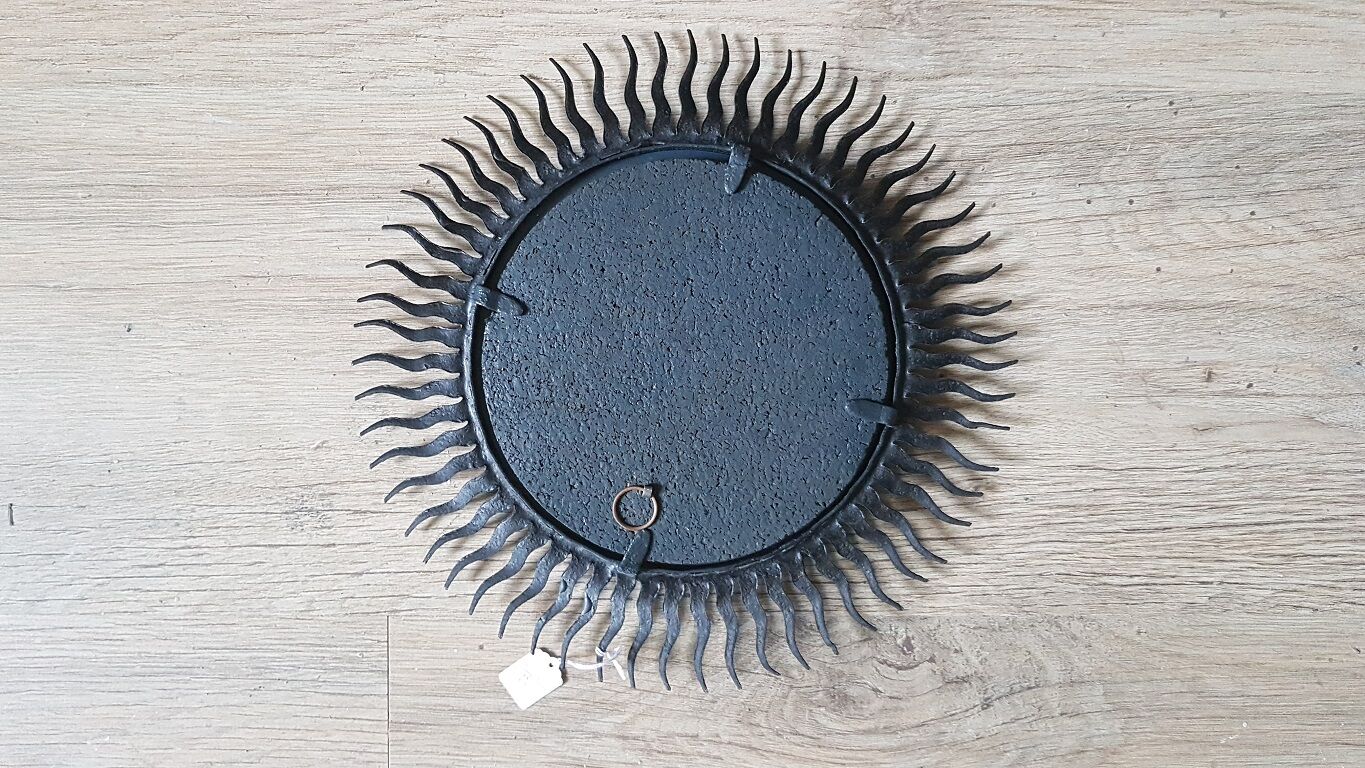 Metal sun mirror 24x24cm