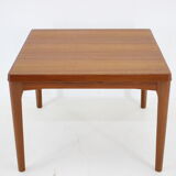 Table basse en teck par Henning Kjærnulf pour Vejle Mobelfabrik Danemark années 1960