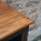 Bedside table shells handles
