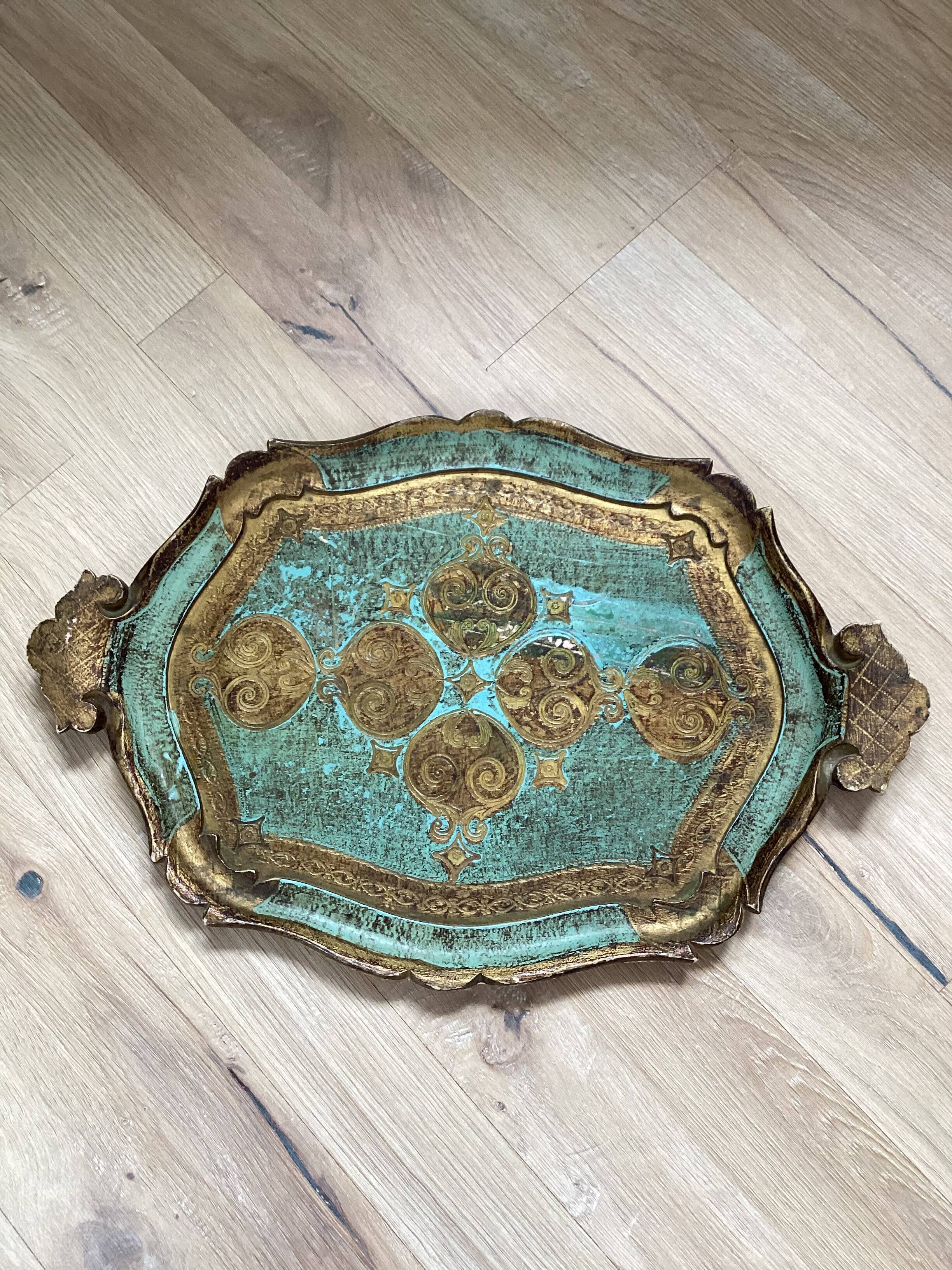 Service tray