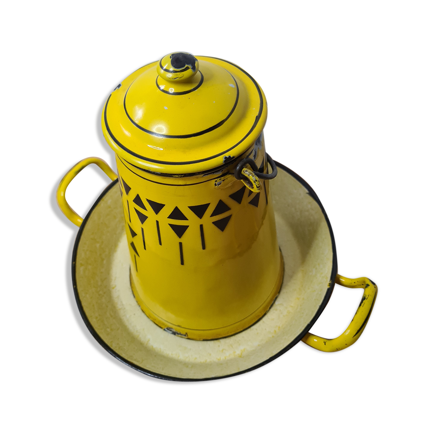 Milk pot and dish
