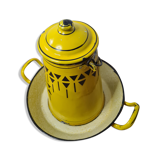 Pot à lait et plat