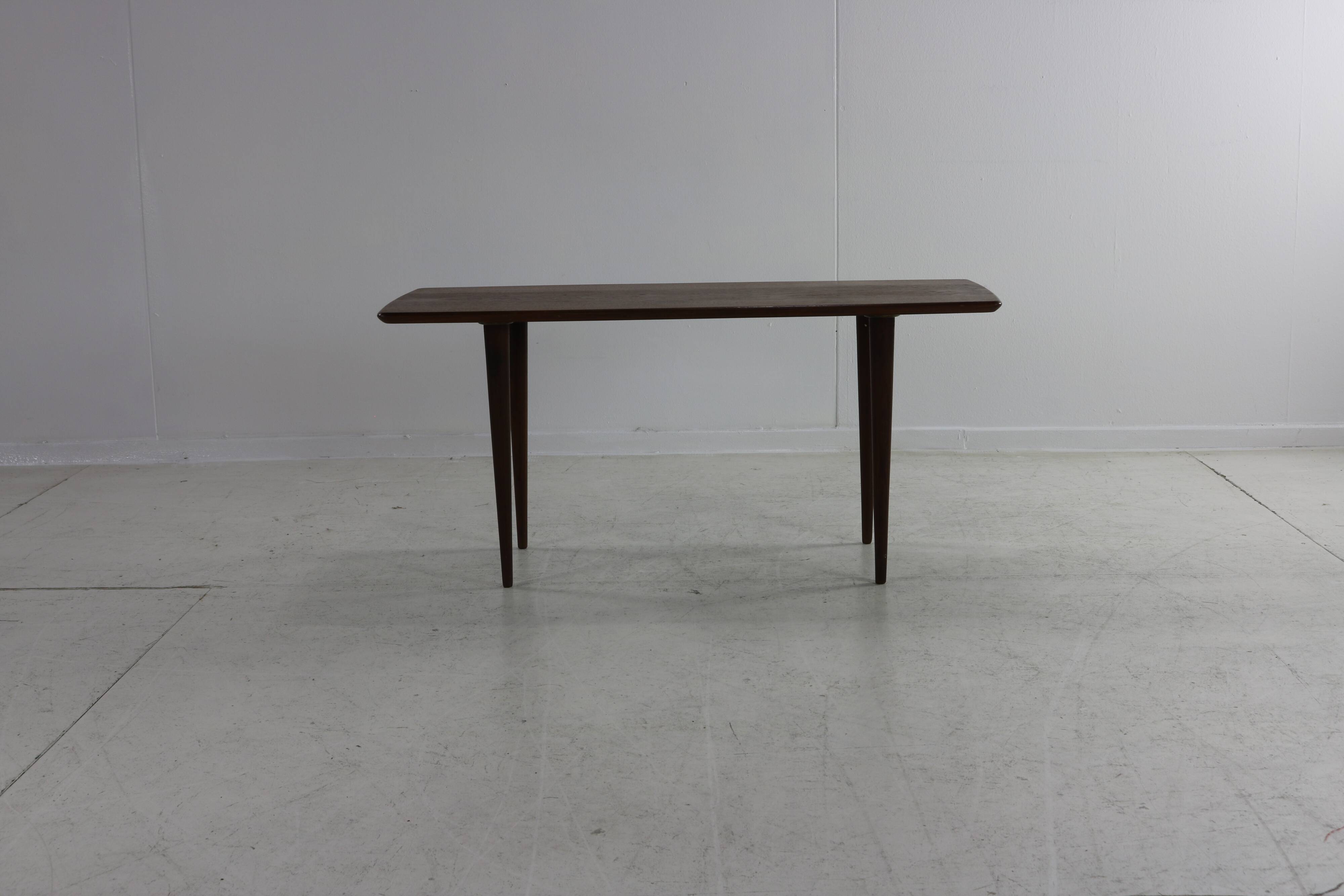Sixties small side/coffee table by Louis van Teeffelen for Wébé