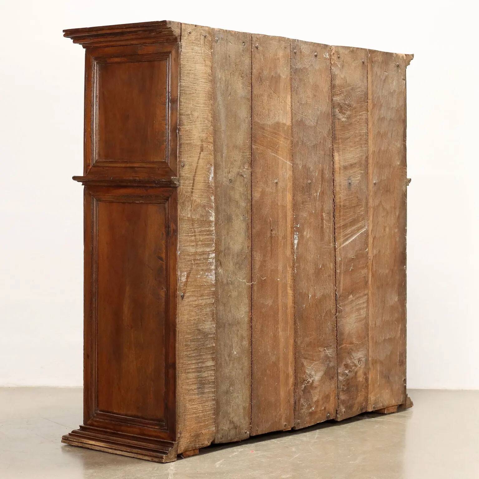 Antique double-bodied buffet, early 17th century, walnut doors.