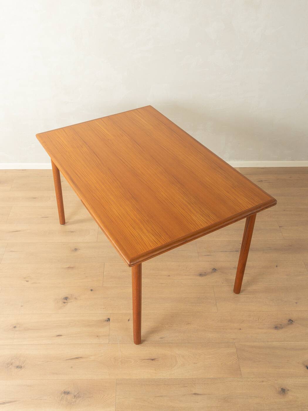 Extendable dining table from the 1960s by Poul Hundevad