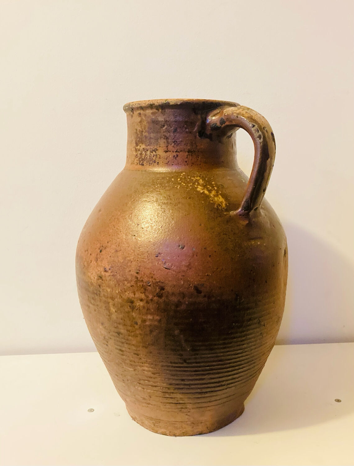 Impressive terracotta pitcher from the 19th century, entirely handmade.