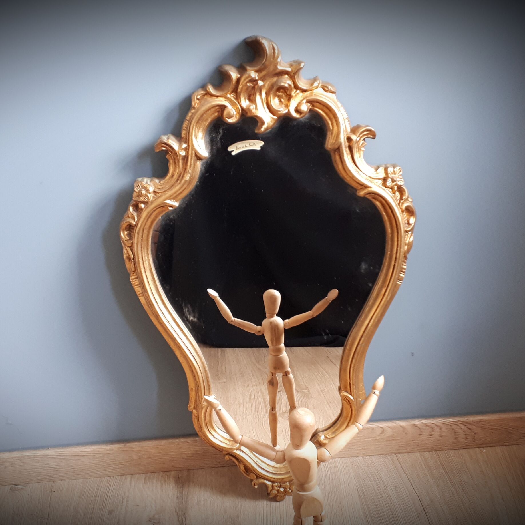 Old golden mirror with leaf   43x70cm