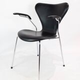 Seven Chairs With Armrests Model 3207 In Black Leather Arne Jacobsen & Fritz Hansen