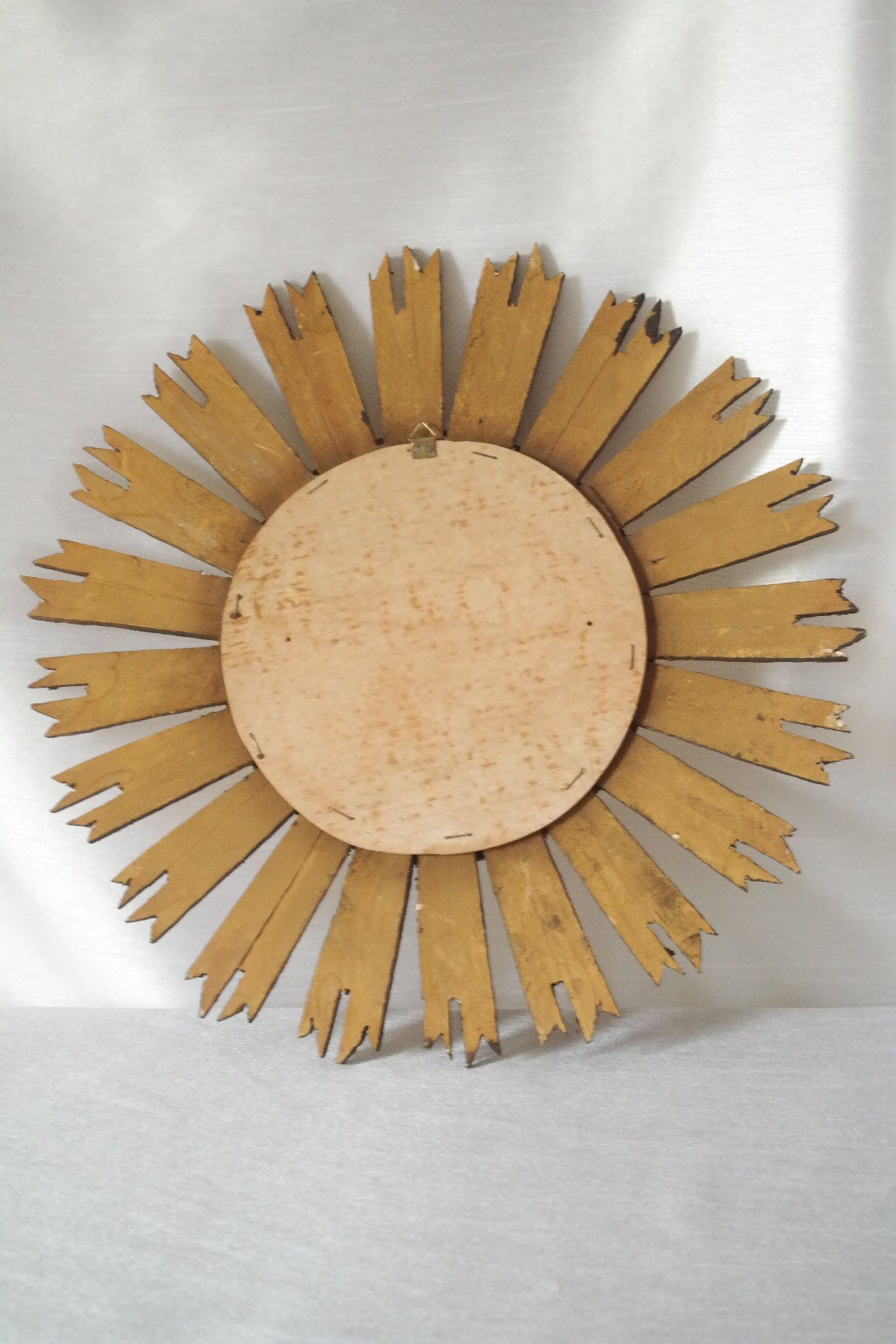 Vintage sun mirror in wood and gold resin 43 cm