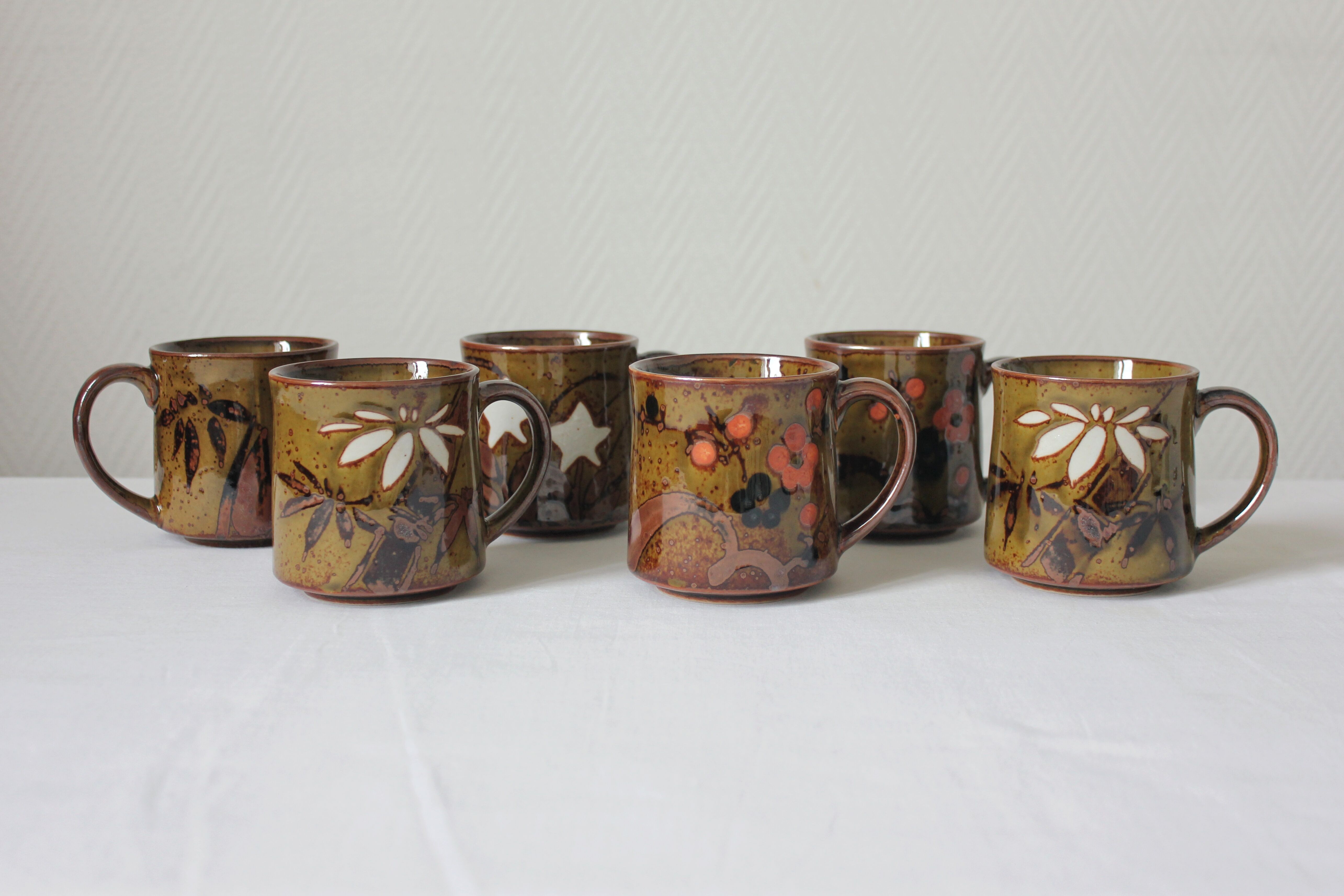 6 mugs en grès flambé vintage années 70
