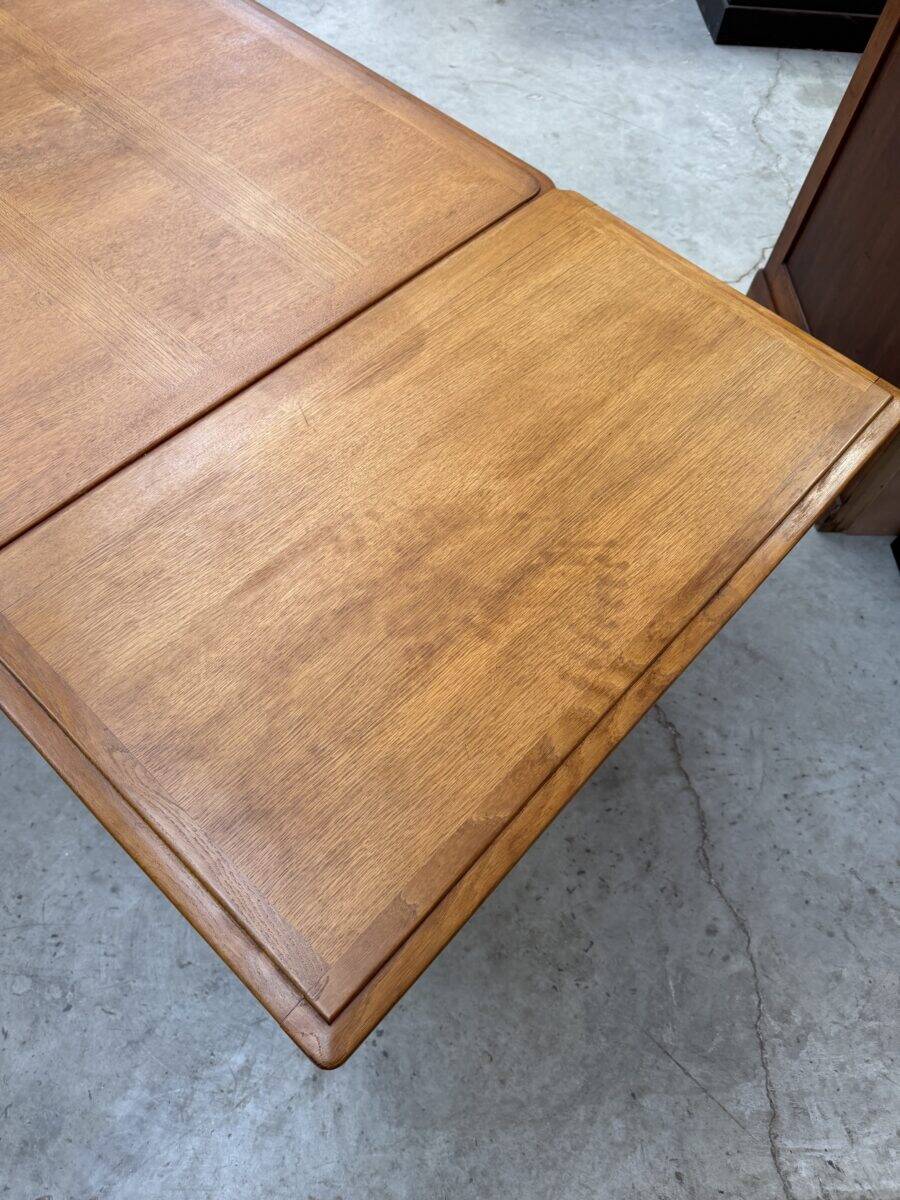 Table à rallonges Guillerme et Chambron pour « Votre maison »