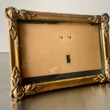 Cadre en bois doré mesures 20 cm x 14 cm verre convexe