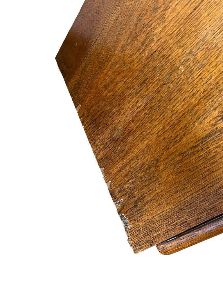 Bureau en bois vintage avec incrustation
