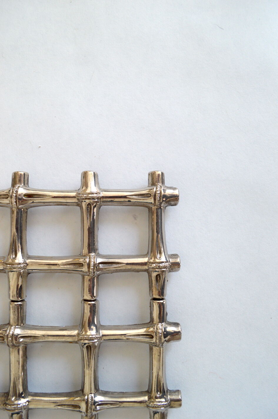 Stretchy braided underside