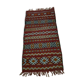 Tapis kilim rouge berbère 147×78