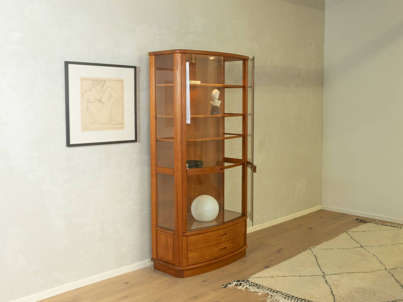 Exclusive display cabinet from the 1980s, solid teak, glass doors, drawers, lighting