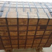 Coffre ancien indien vintage  sur roues en bois début 20eme s