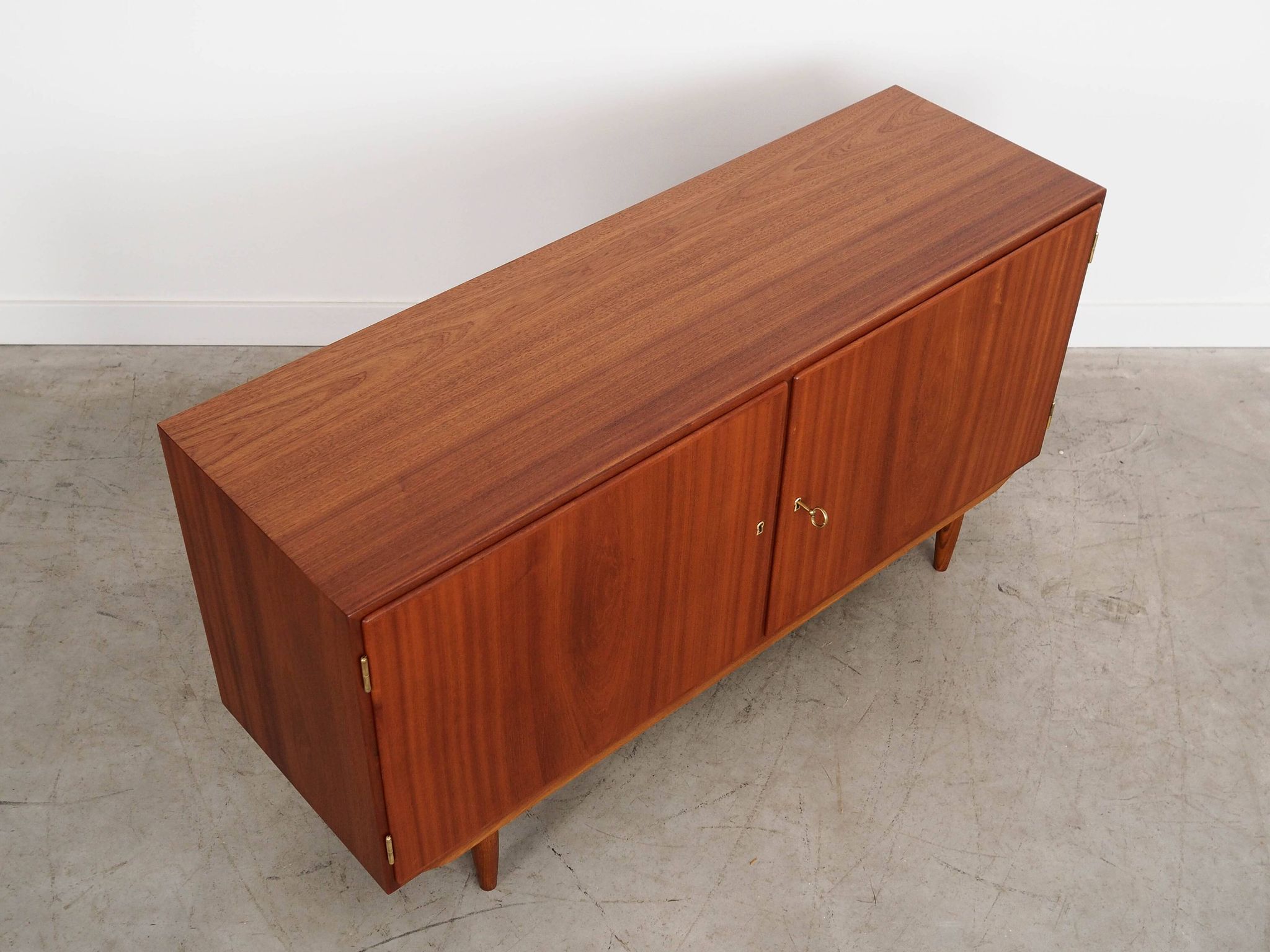Mahogany cabinet, Danish design, 1970s, designer: Carlo Jensen, made in.