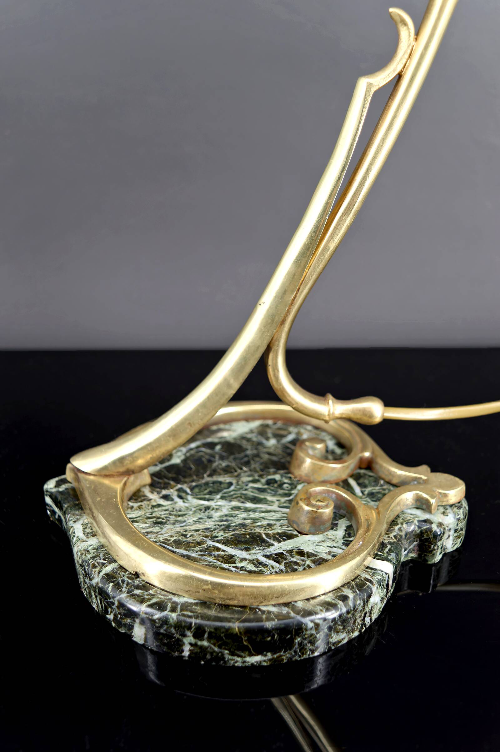 Important Bronze and Marble Table Lamp, Art Nouveau, France, 1890