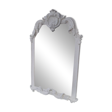 Miroir baroque en bois sculpte et patine en blanc
