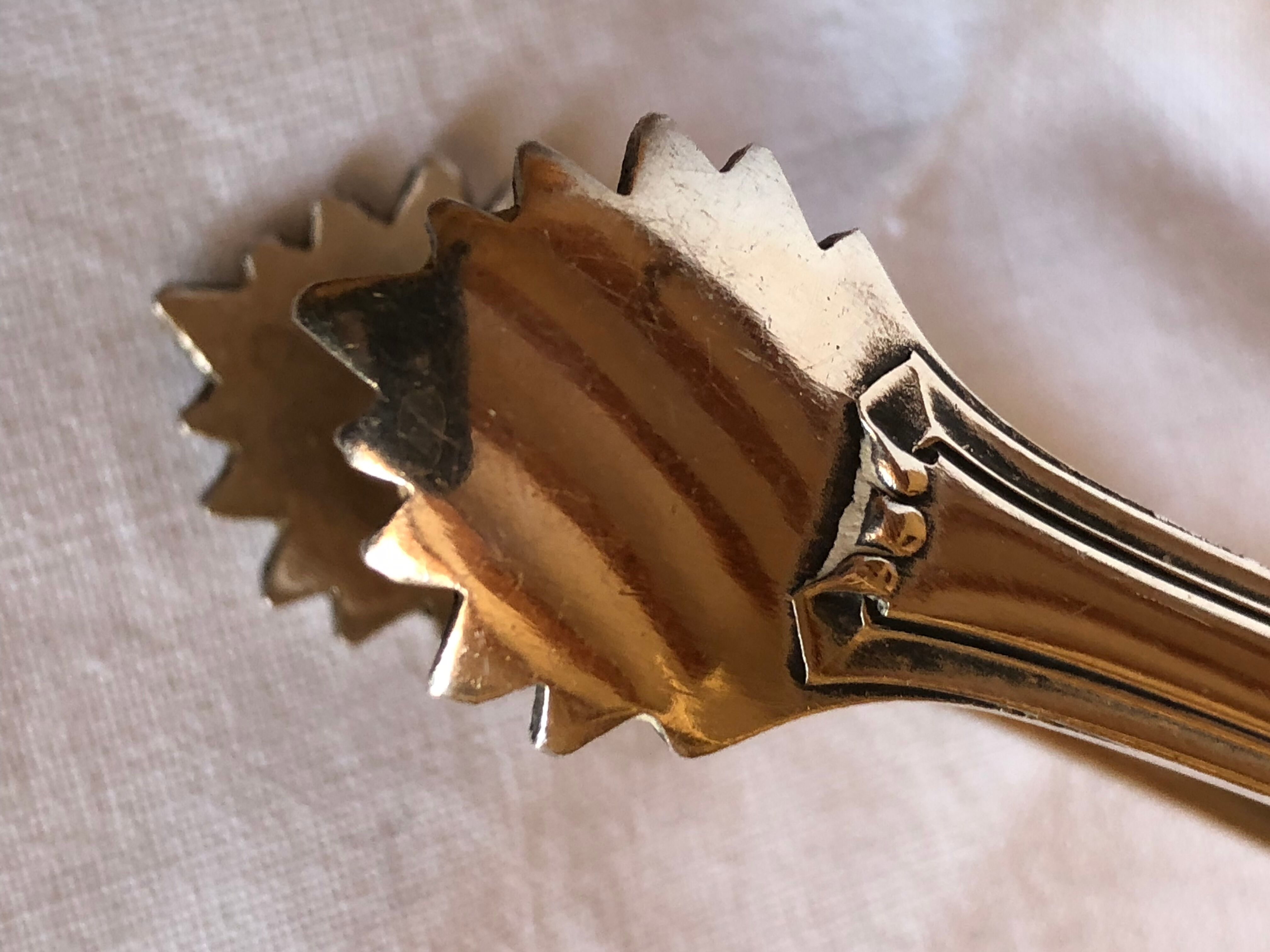 Silver metal sugar clamp