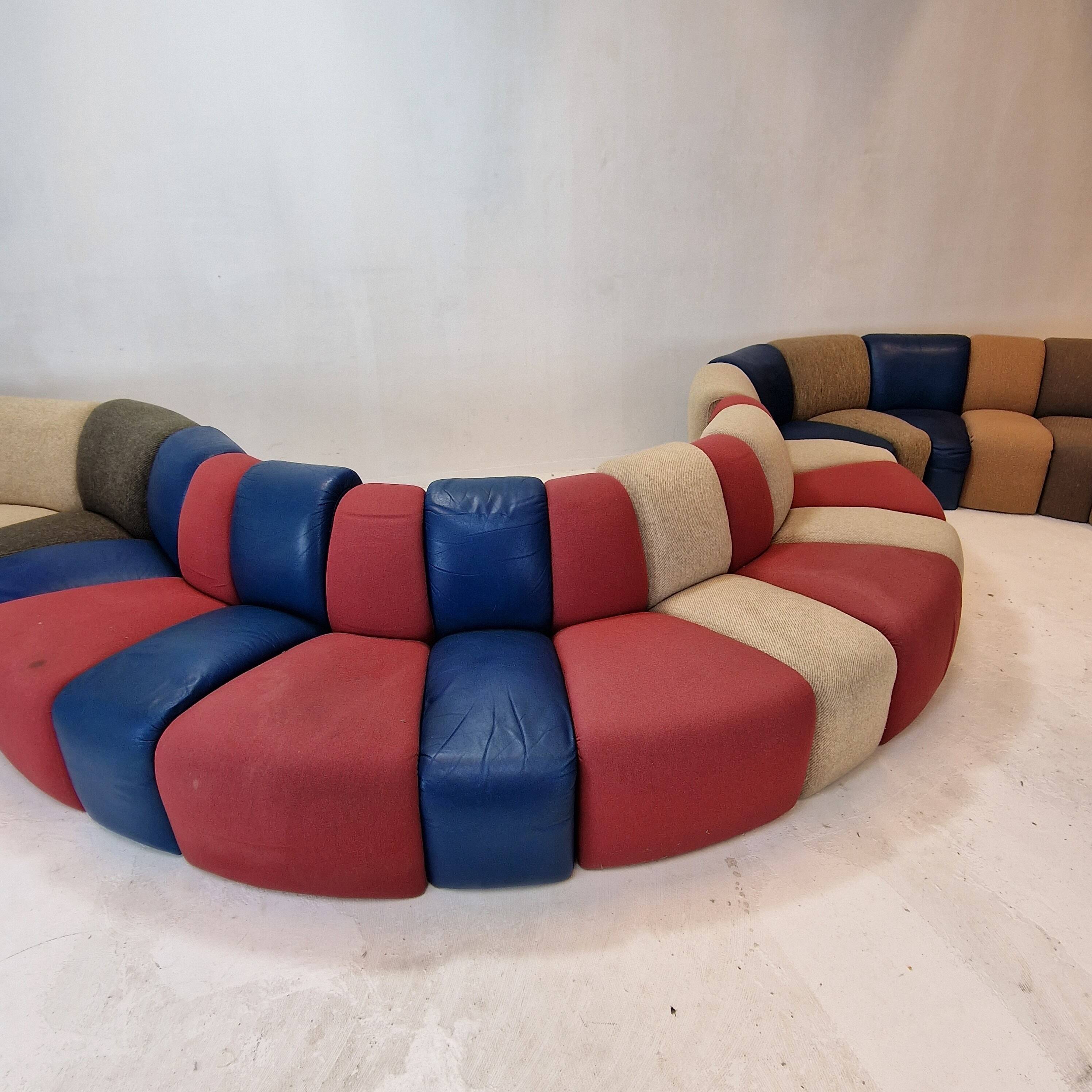 Huge "Mississippi" Lounge Sofa by  Groupe Artifort, 1970's