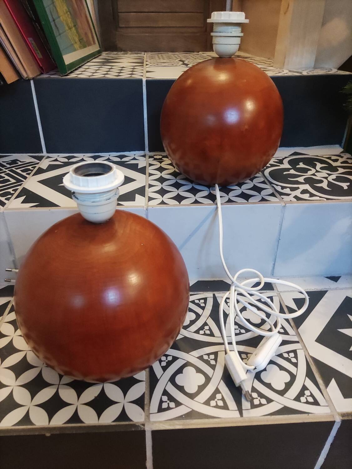 Wooden ball lamp base made in Italy