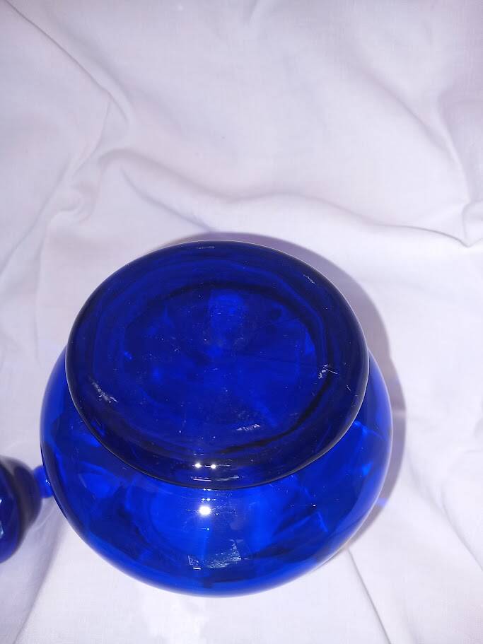 Blue pot