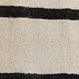 Long Tapis Couloir Off White à Rayures Noires, 74x351 Cm